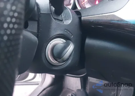 2011 Acura Rl 3.7 из США, поврежденный, VIN JH4KB2F68BC000421